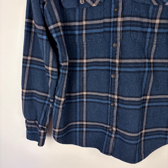 Patagonia Blue Plaid Organic Cotton Flannel Button Up Shirt - Picture 4 of 8